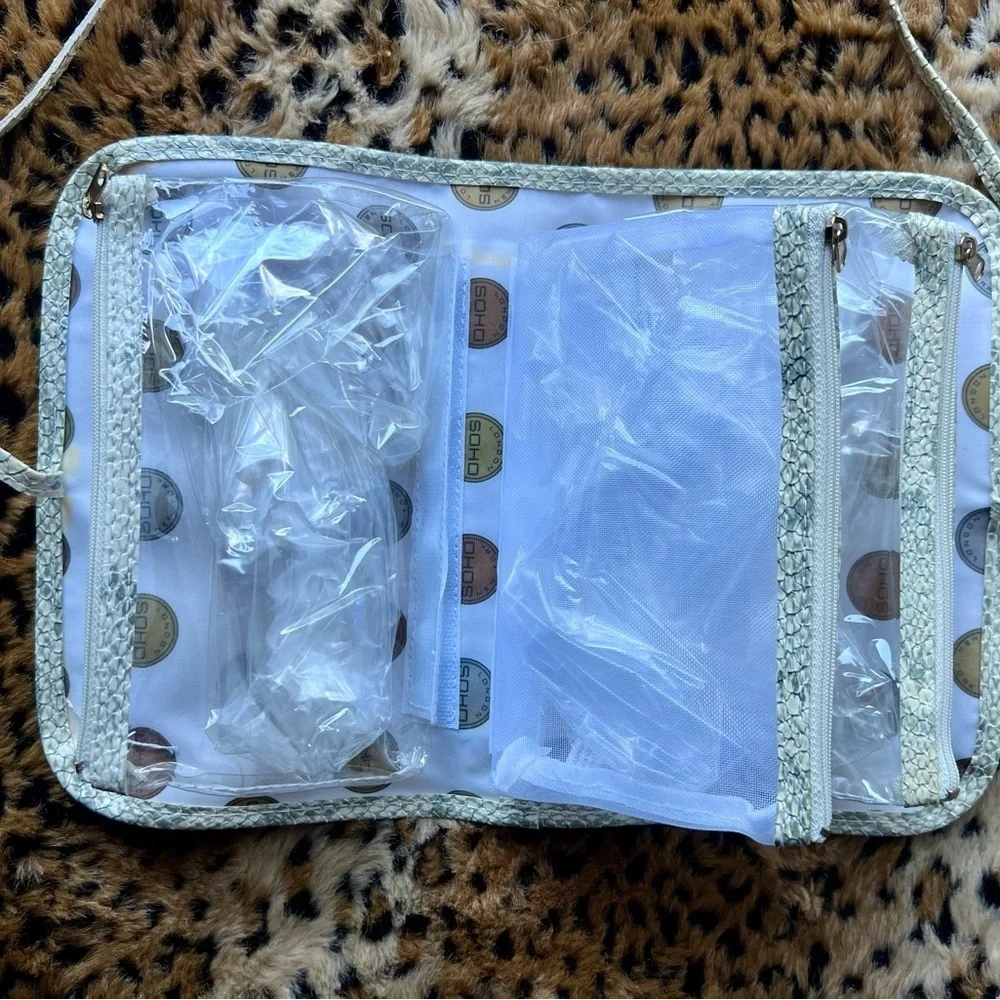 ✨ SOHO London New York Faux Snakeskin Travel Makeup Organizer – Champagne Gold